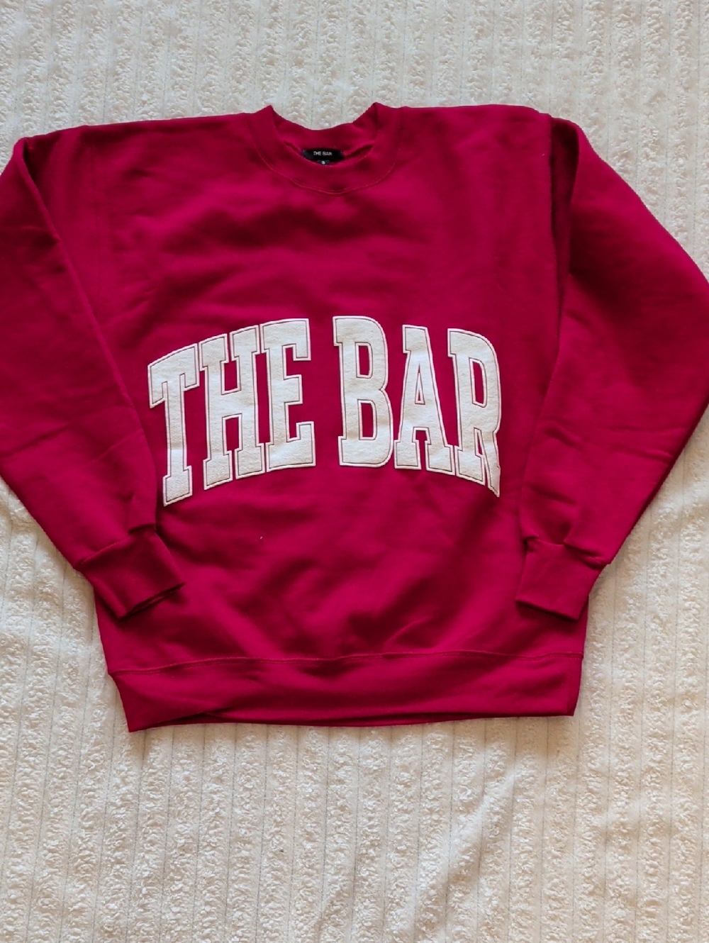 THE BAR Women's Crewneck Sweatshirt in Red